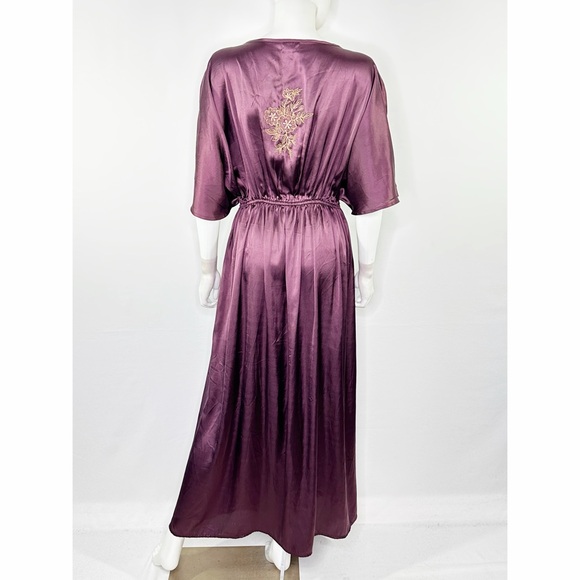 World Market Purple Satin Embroidered Kaftan Maxi Dress Size L/XL Formal Boho - Picture 5 of 9